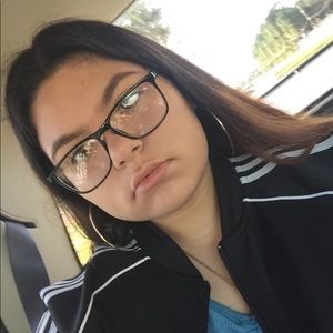 Meet your Posher, Lunna